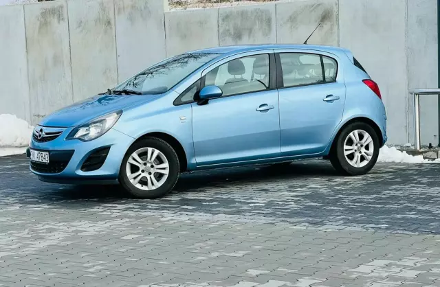 OPEL Corsa 