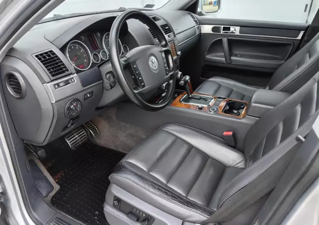 VOLKSWAGEN Touareg 4.2 V8 Automatik