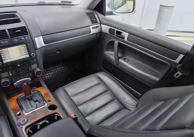 VOLKSWAGEN Touareg 4.2 V8 Automatik