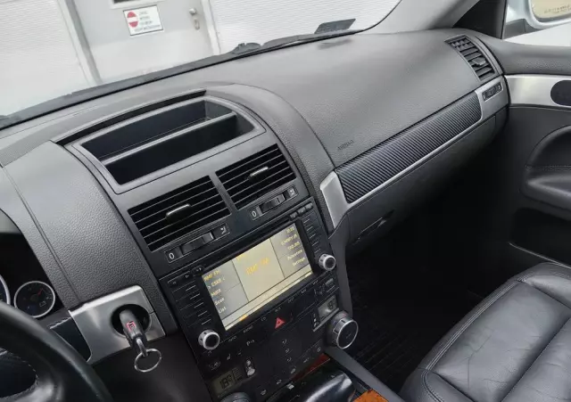 VOLKSWAGEN Touareg 4.2 V8 Automatik