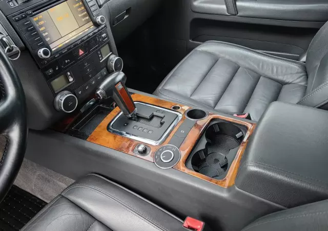 VOLKSWAGEN Touareg 4.2 V8 Automatik