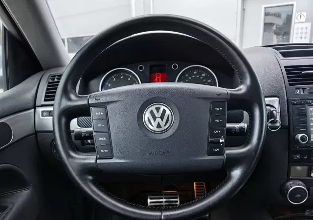 VOLKSWAGEN Touareg 4.2 V8 Automatik