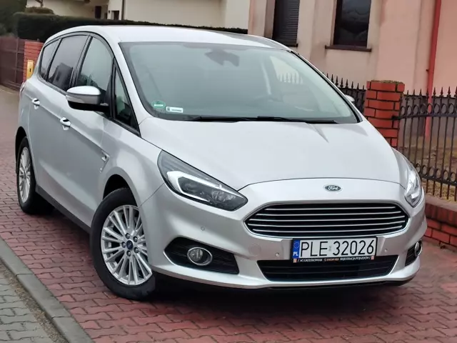 FORD S-Max Titanium
