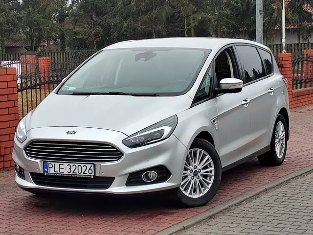 FORD S-Max Titanium
