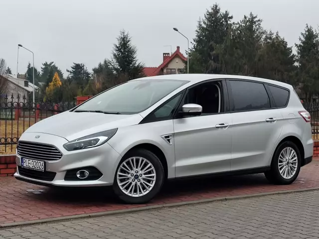 FORD S-Max Titanium