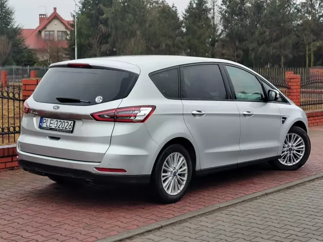 FORD S-Max Titanium