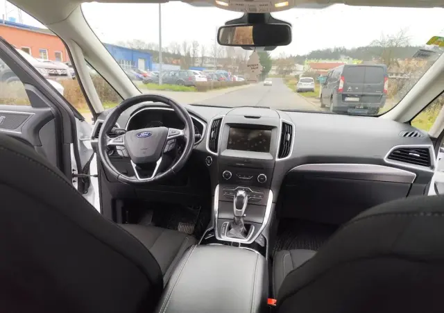 FORD S-Max 2.0 TDCi Titanium PowerShift