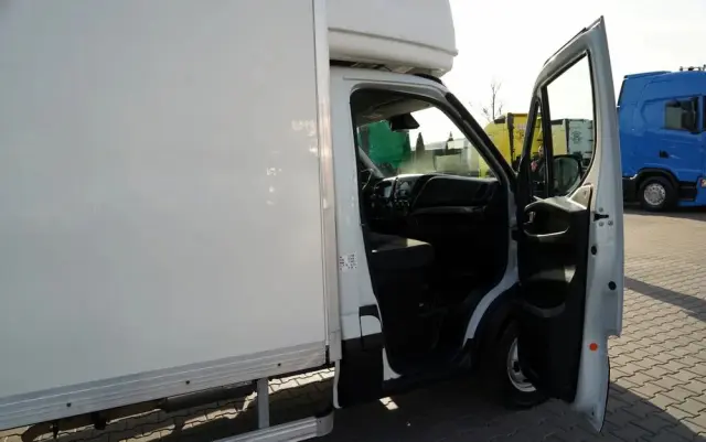 IVECO DAILY 35-160 / KONTENER 4,3 M / BLIŹNIAK DMC: 3500 KG / SPROWADZONY 