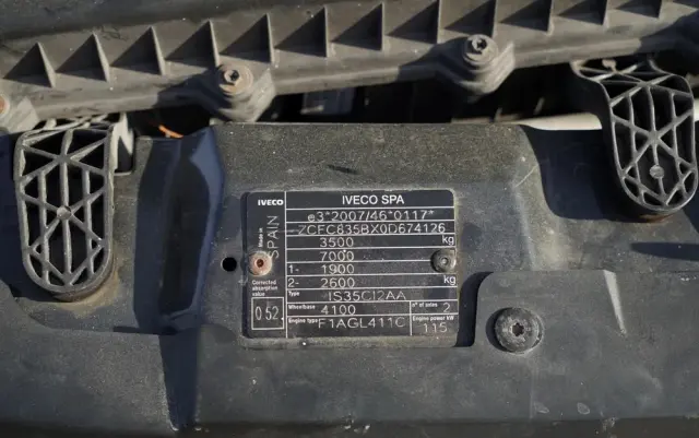 IVECO DAILY 35-160 / KONTENER 4,3 M / BLIŹNIAK DMC: 3500 KG / SPROWADZONY 