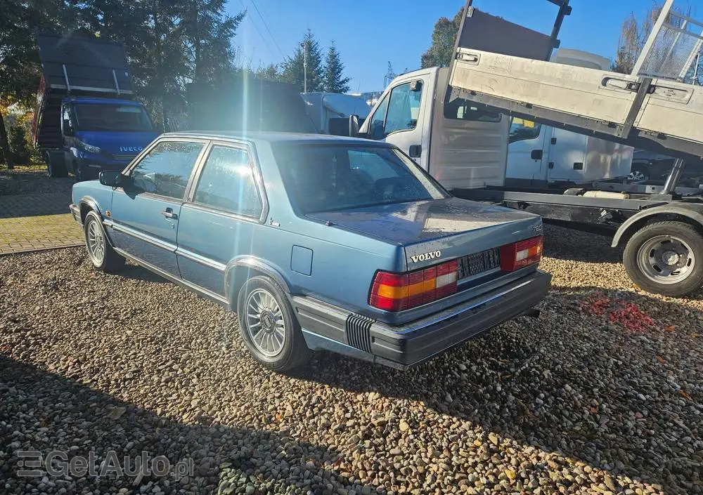 VOLVO 780 