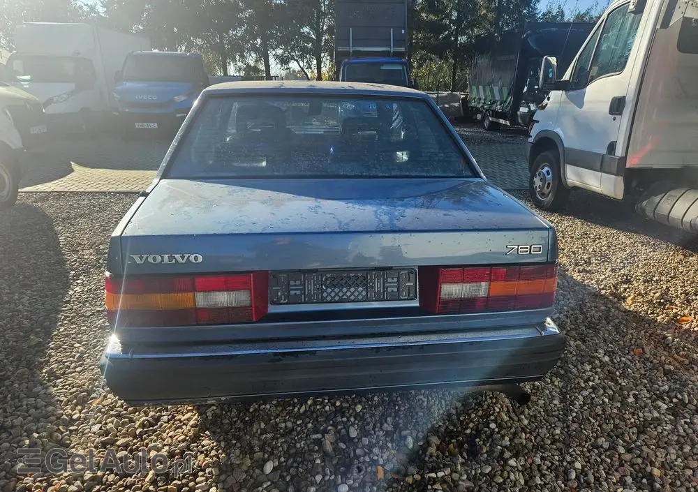 VOLVO 780 