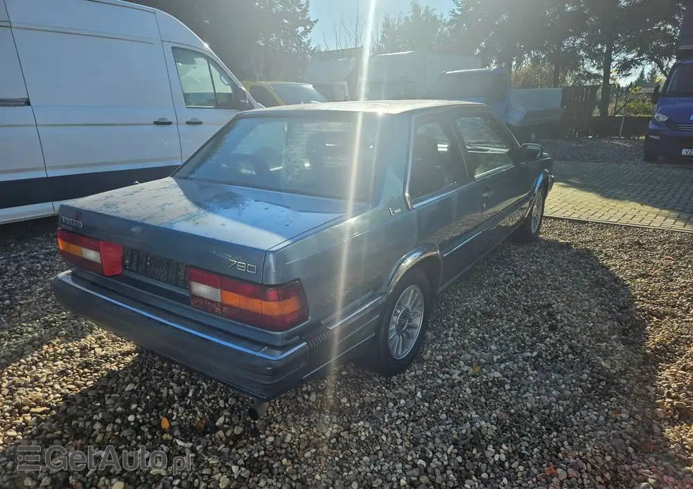 VOLVO 780 