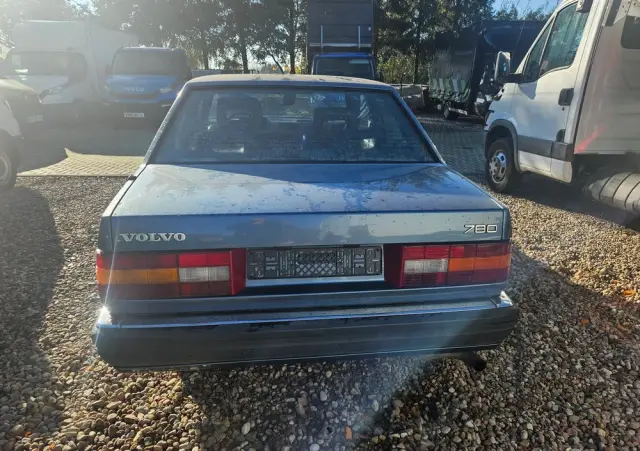 VOLVO 780 