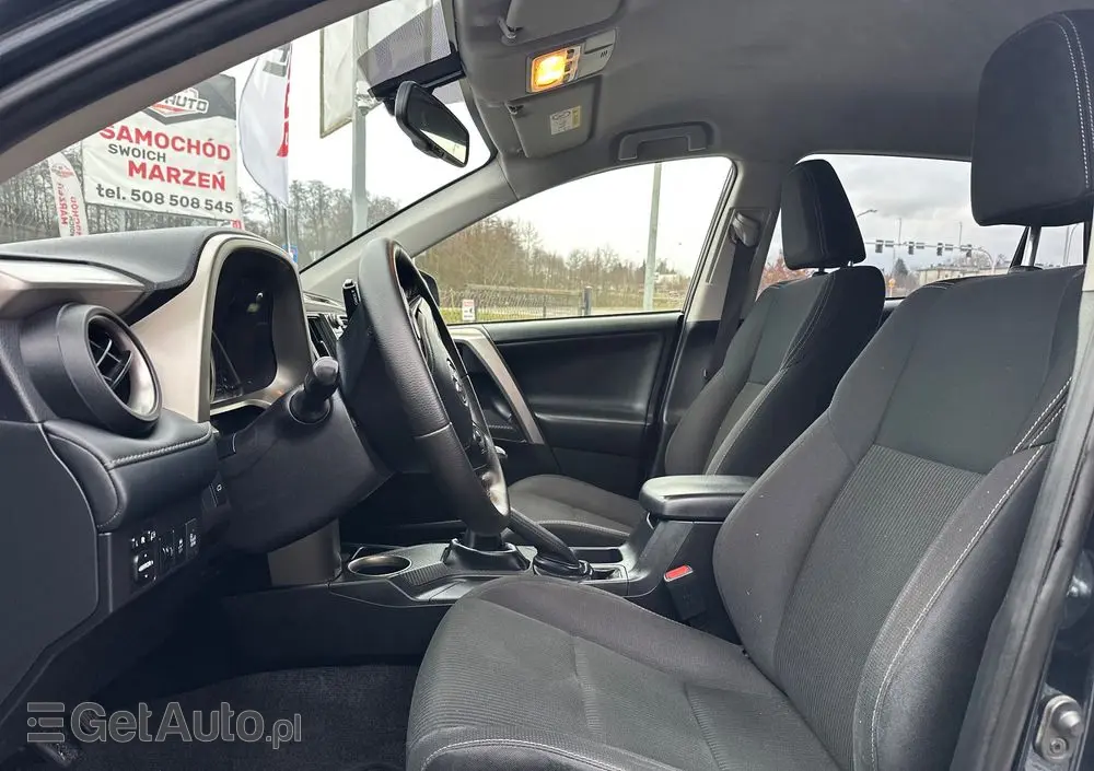 TOYOTA RAV4 2.0 D-4D Active 4x2