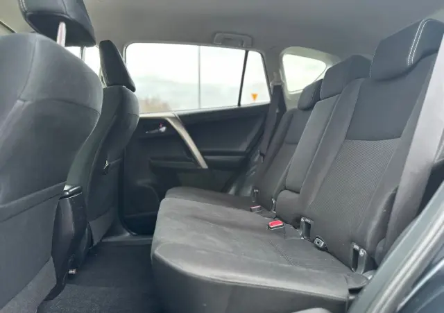 TOYOTA RAV4 2.0 D-4D Active 4x2