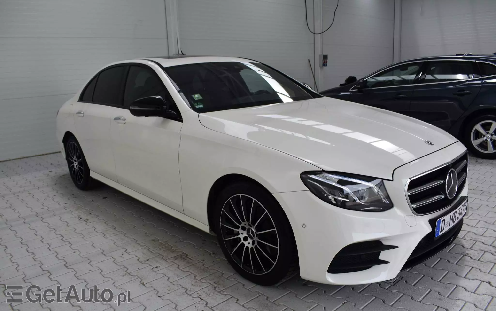 MERCEDES-BENZ Klasa E 220 d T 9G-TRONIC AMG Line