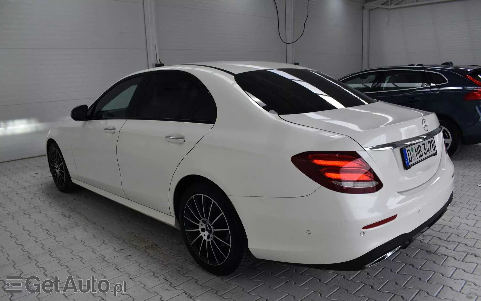 MERCEDES-BENZ Klasa E 220 d T 9G-TRONIC AMG Line