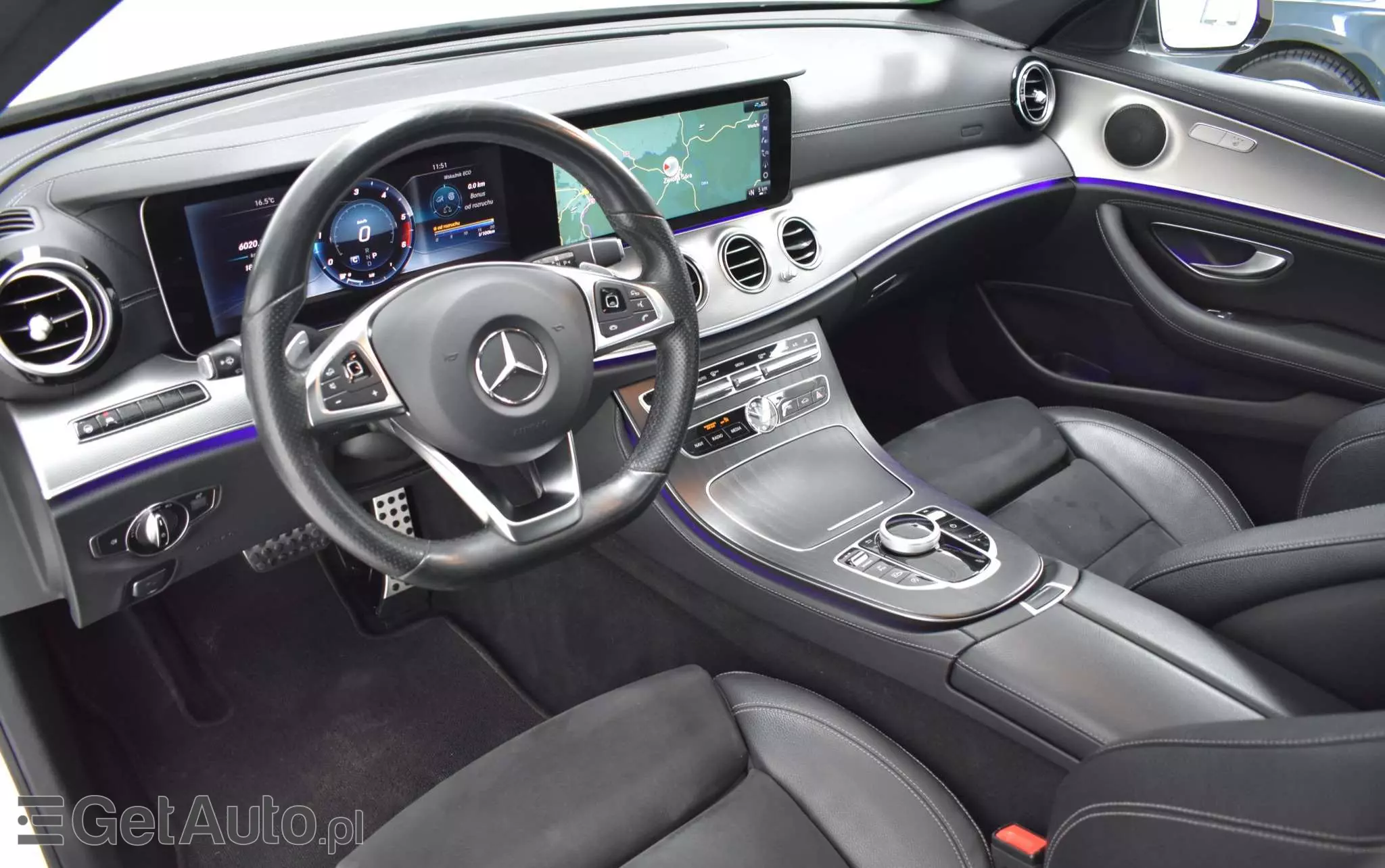 MERCEDES-BENZ Klasa E 220 d T 9G-TRONIC AMG Line