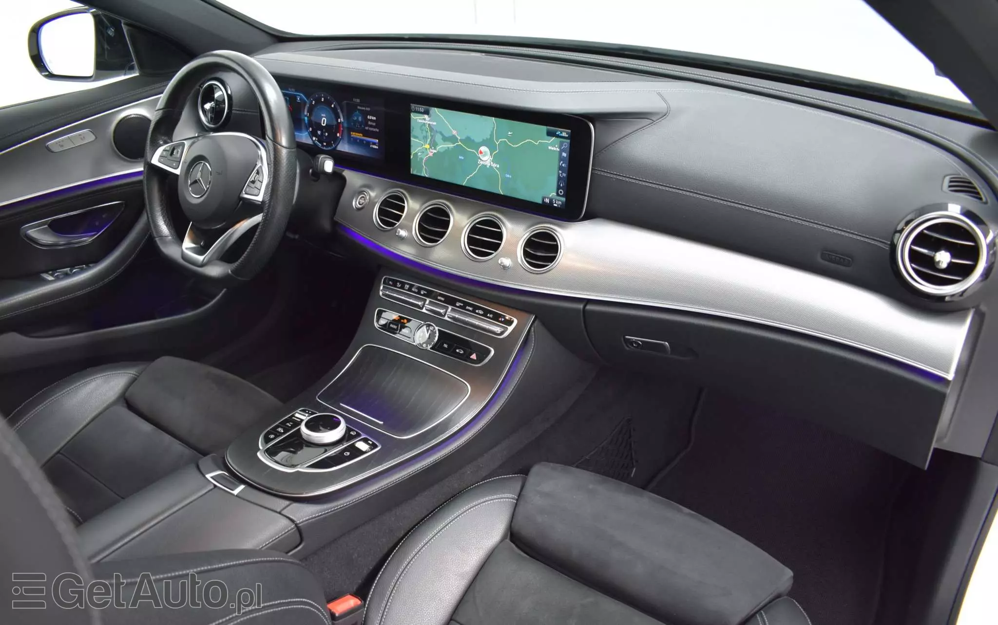 MERCEDES-BENZ Klasa E 220 d T 9G-TRONIC AMG Line