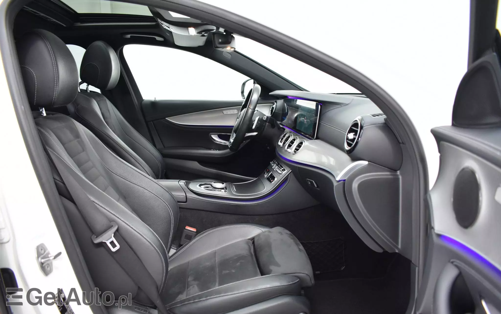 MERCEDES-BENZ Klasa E 220 d T 9G-TRONIC AMG Line