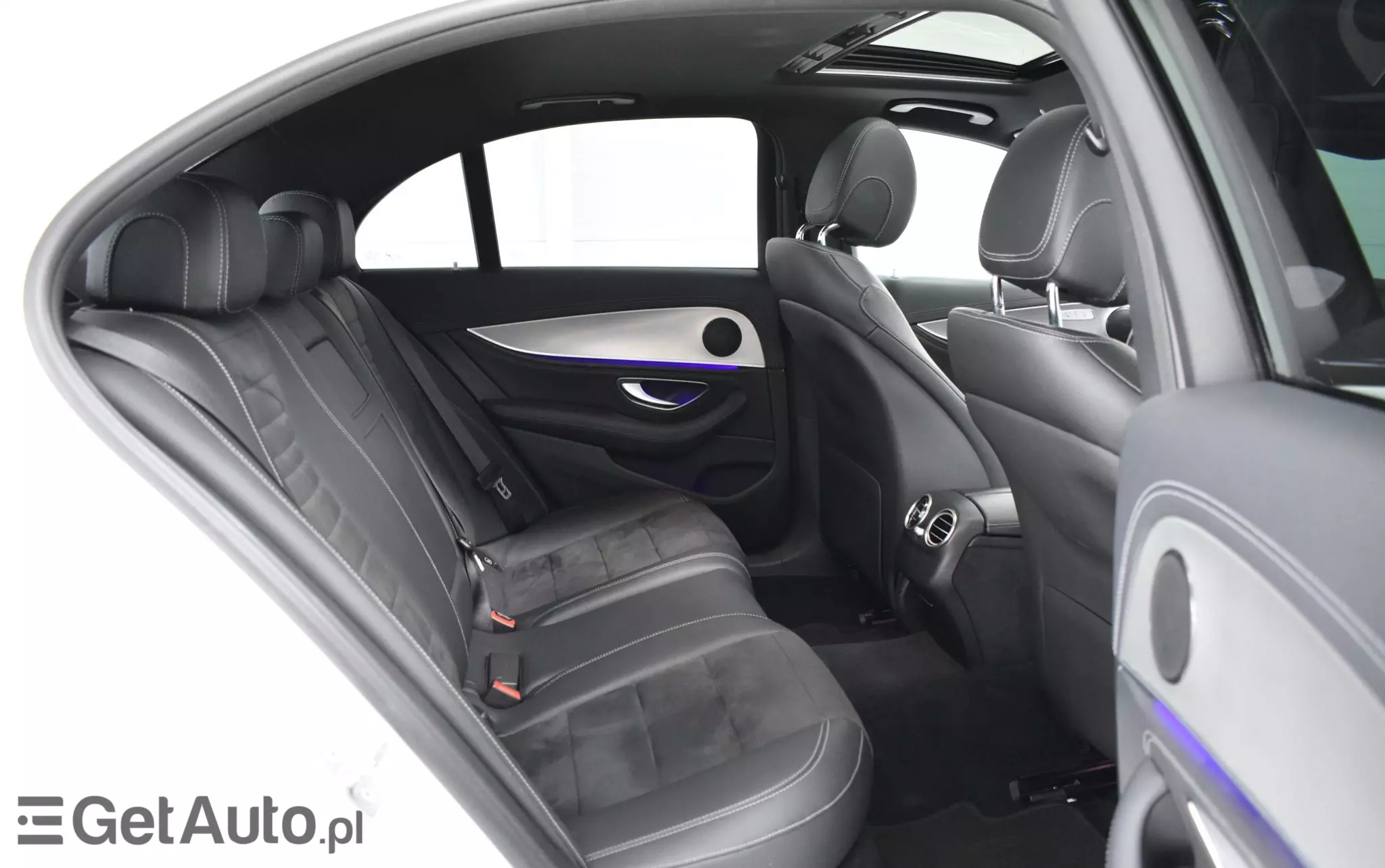 MERCEDES-BENZ Klasa E 220 d T 9G-TRONIC AMG Line