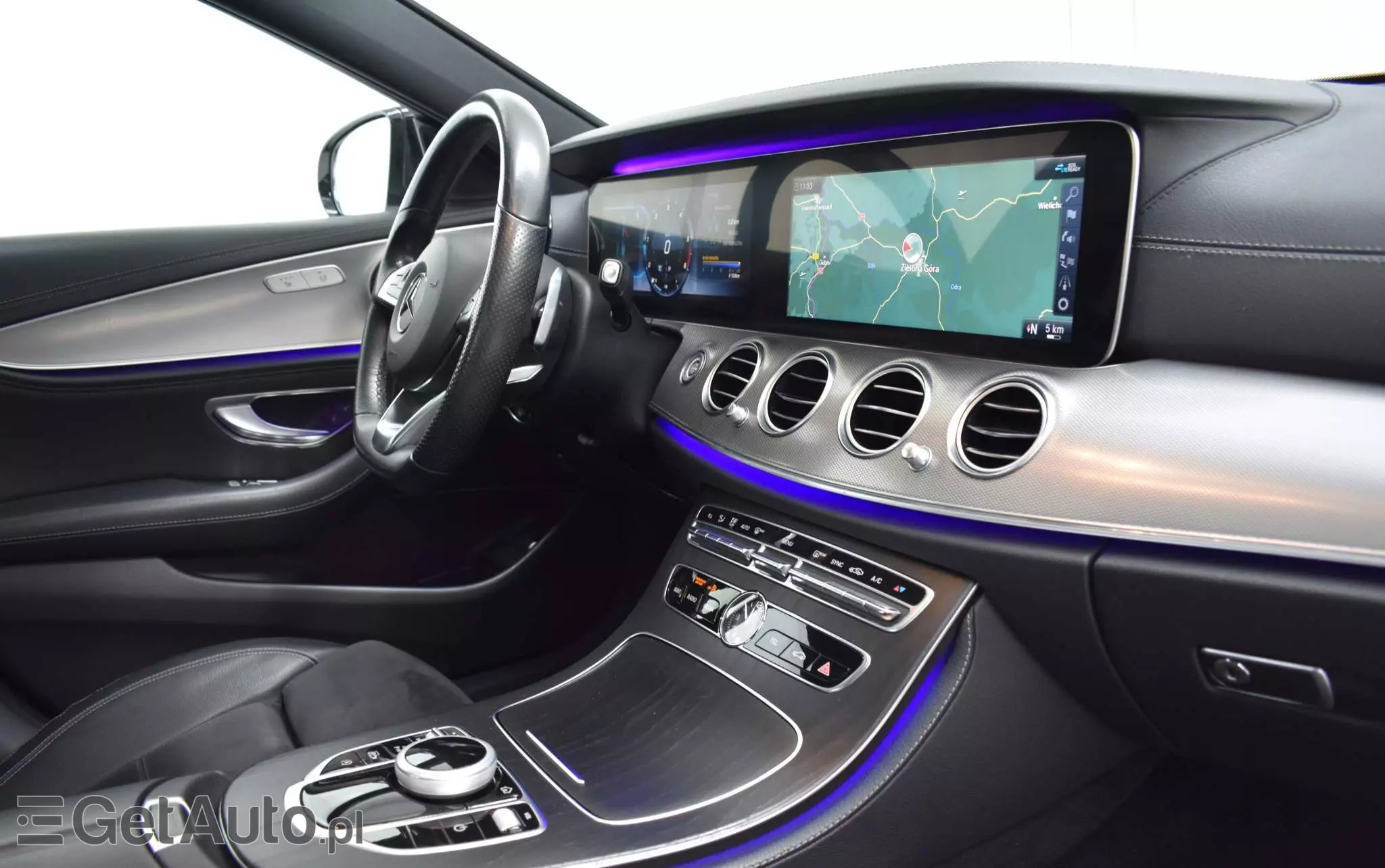 MERCEDES-BENZ Klasa E 220 d T 9G-TRONIC AMG Line