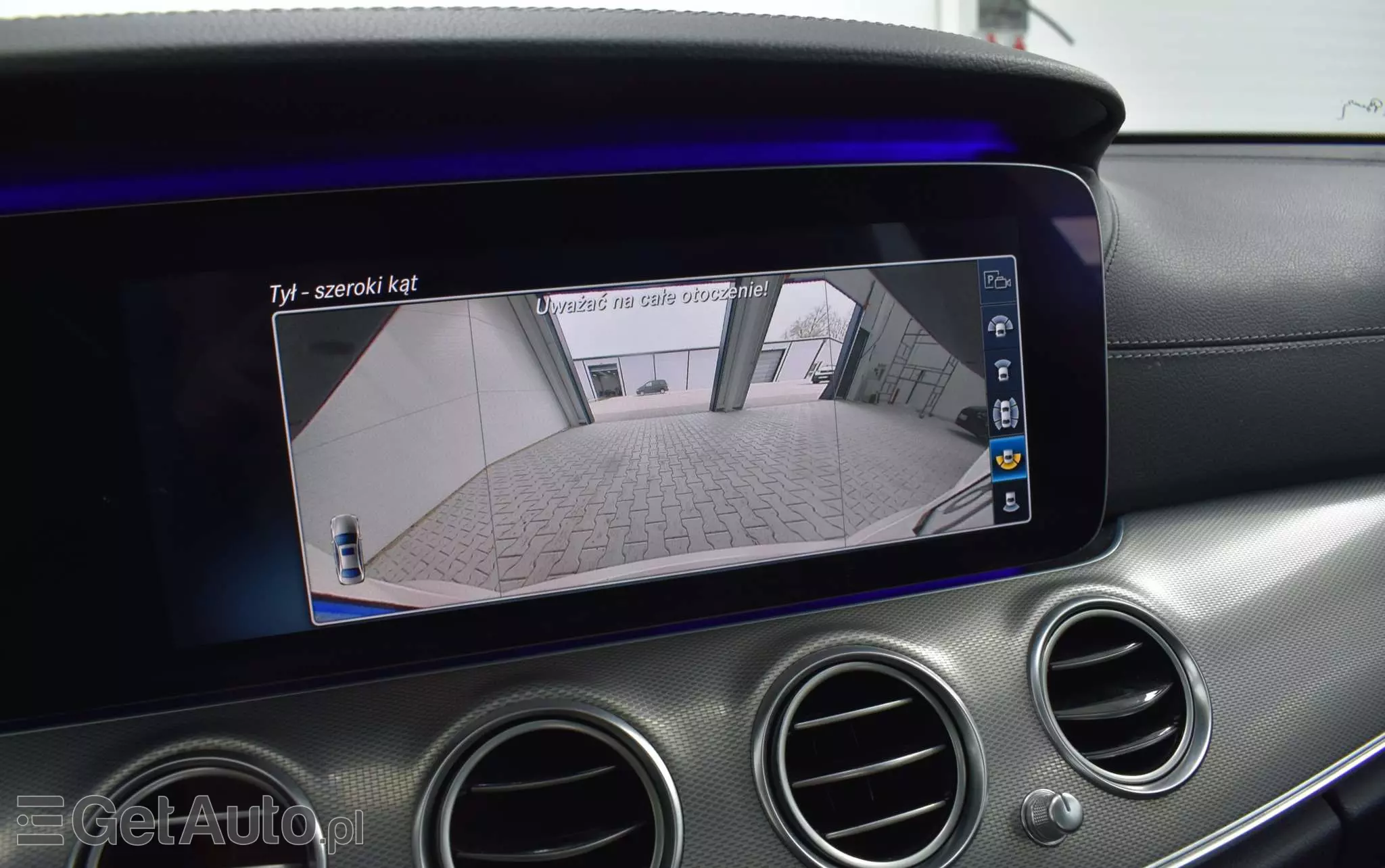 MERCEDES-BENZ Klasa E 220 d T 9G-TRONIC AMG Line