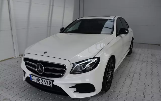 MERCEDES-BENZ Klasa E 220 d T 9G-TRONIC AMG Line