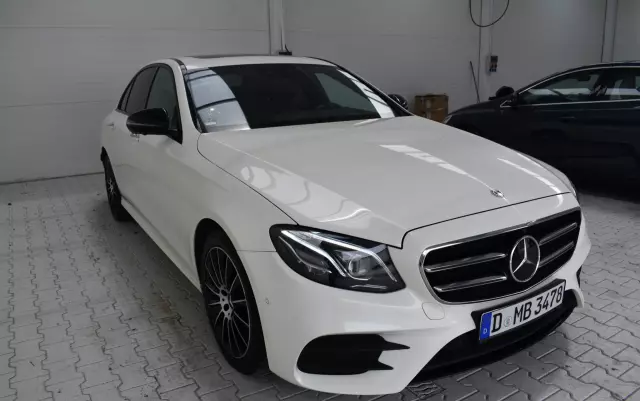 MERCEDES-BENZ Klasa E 220 d T 9G-TRONIC AMG Line