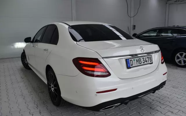 MERCEDES-BENZ Klasa E 220 d T 9G-TRONIC AMG Line