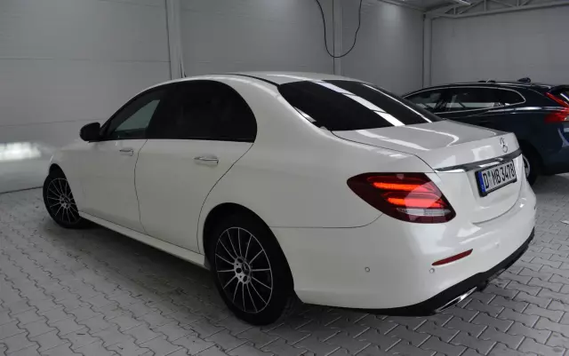 MERCEDES-BENZ Klasa E 220 d T 9G-TRONIC AMG Line