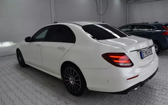 MERCEDES-BENZ Klasa E 220 d T 9G-TRONIC AMG Line