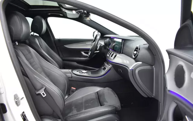 MERCEDES-BENZ Klasa E 220 d T 9G-TRONIC AMG Line