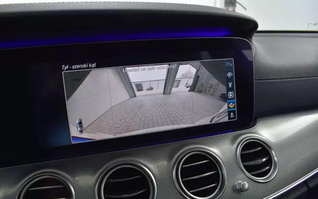 MERCEDES-BENZ Klasa E 220 d T 9G-TRONIC AMG Line