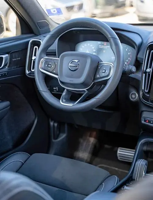 VOLVO Xc 40 