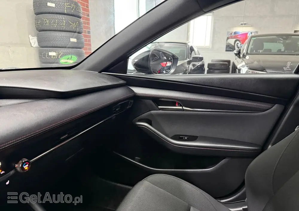 MAZDA 3 E-SKYACTIV-G 2.0 M HYBRID 150 HOMURA