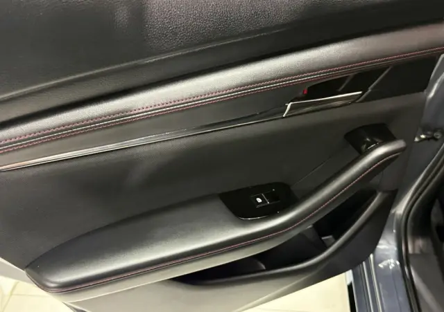 MAZDA 3 E-SKYACTIV-G 2.0 M HYBRID 150 HOMURA