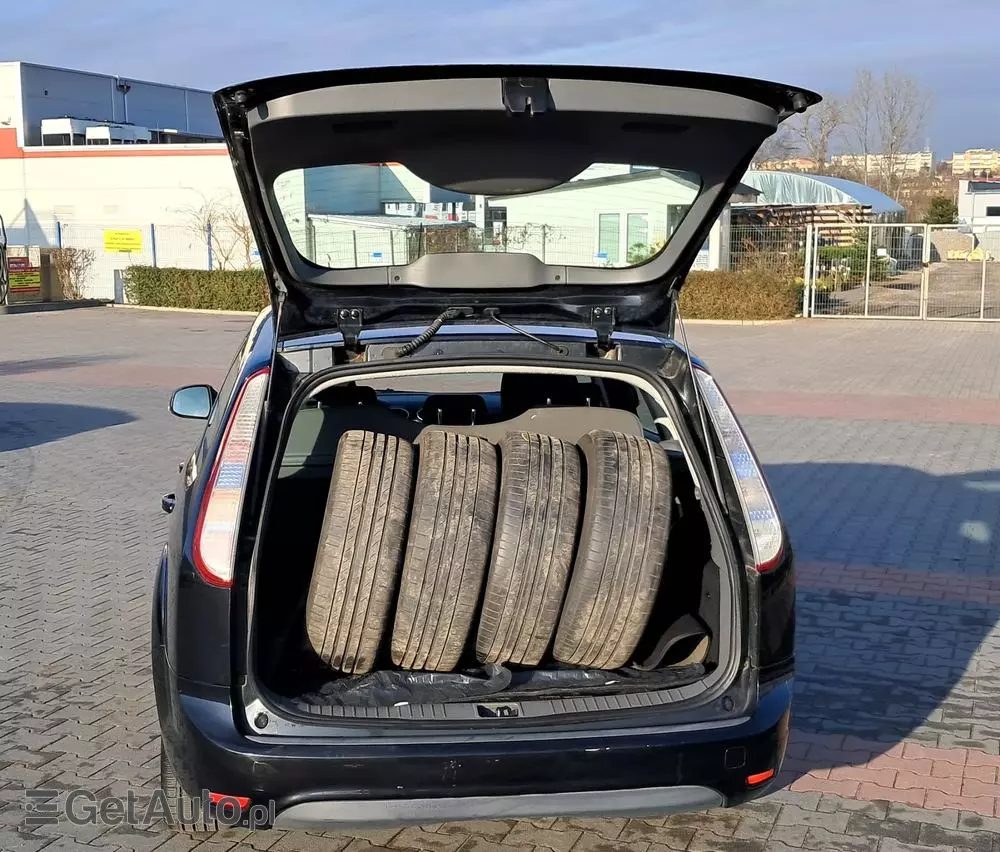 FORD Focus 1.6 16V Ambiente