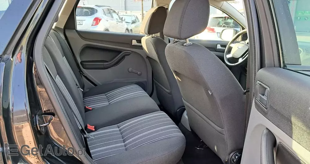 FORD Focus 1.6 16V Ambiente