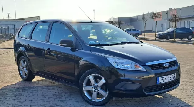 FORD Focus 1.6 16V Ambiente