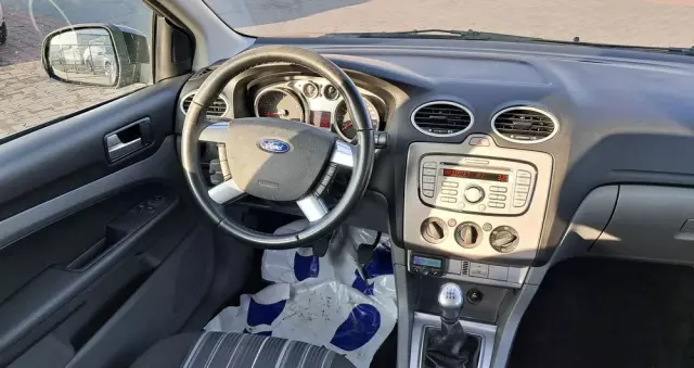 FORD Focus 1.6 16V Ambiente