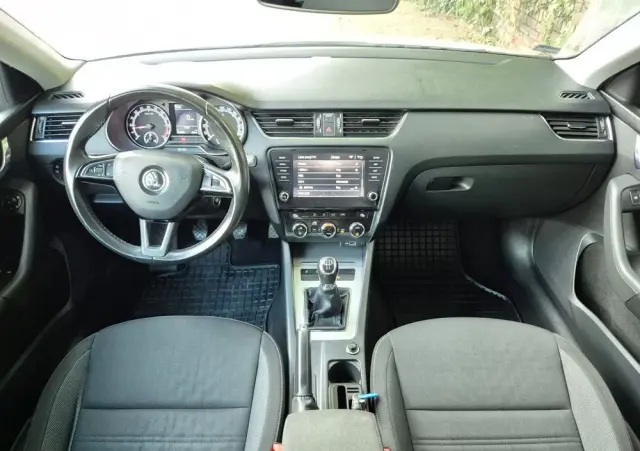 SKODA Octavia 1.6 TDI Ambition