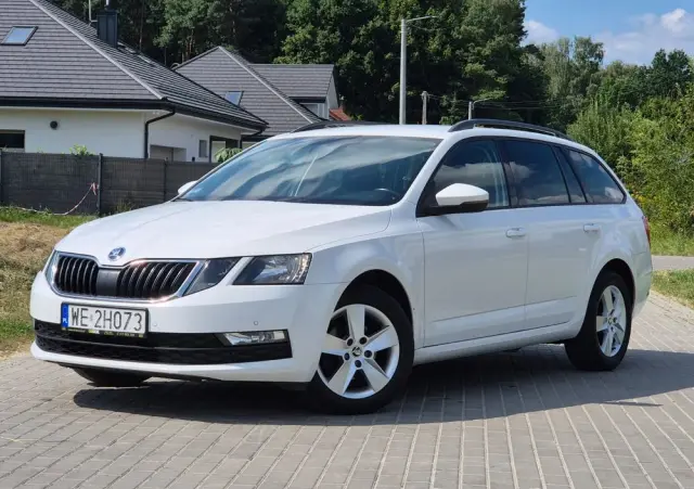 SKODA Octavia 1.6 TDI Ambition