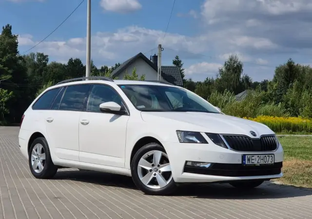 SKODA Octavia 1.6 TDI Ambition