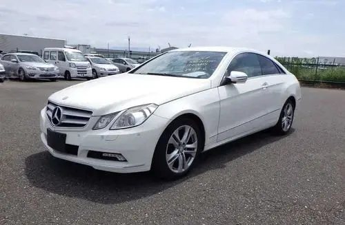 MERCEDES-BENZ E 