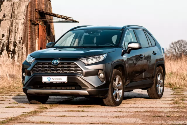 TOYOTA RAV 4 
