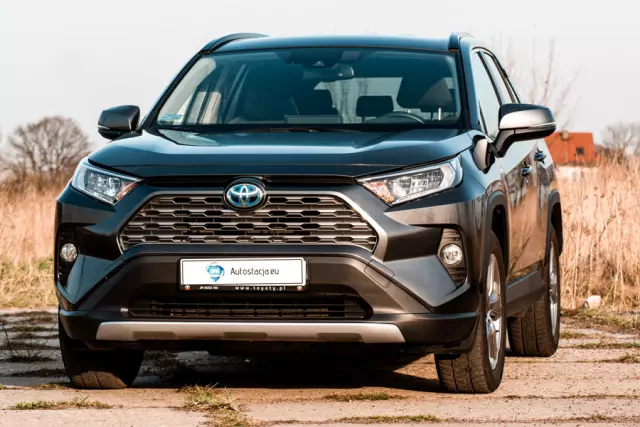 TOYOTA RAV 4 