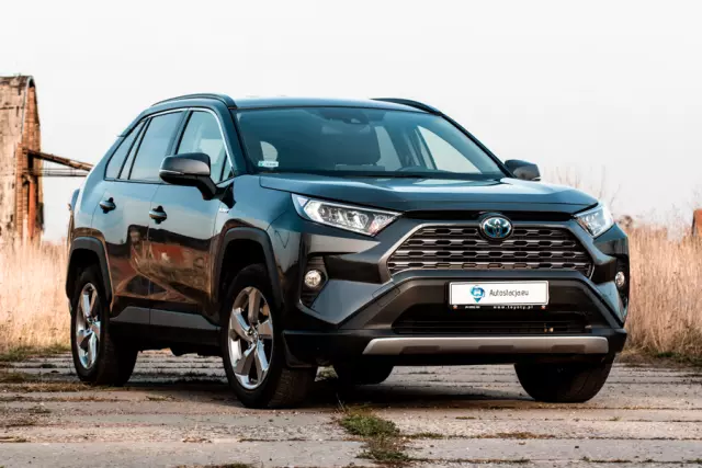 TOYOTA RAV 4 