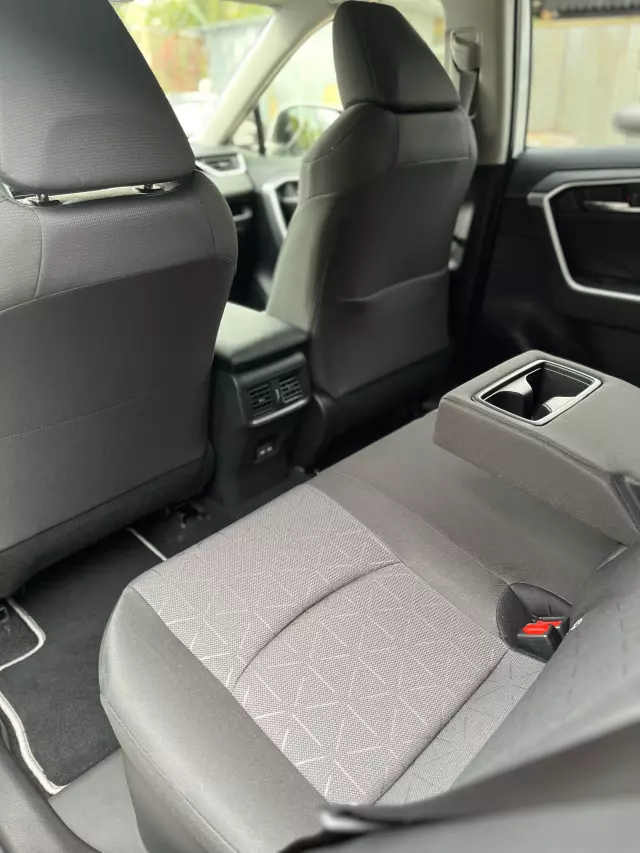 TOYOTA RAV 4 