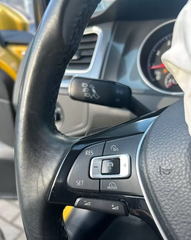 VOLKSWAGEN Golf 1.4 TSI ACT BlueMotion Technology DSG Highline